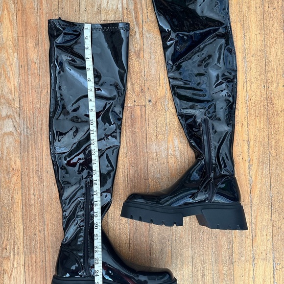 Zara OTK Chunky Boots 🕷️ - Picture 5 of 5